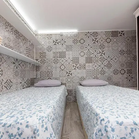 Cozy Duplex Apartment With Peaceful Garden In Bodrum 公寓
